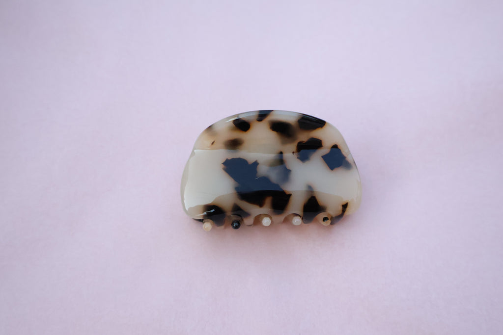 Savanna Medium Claw (2 colours)