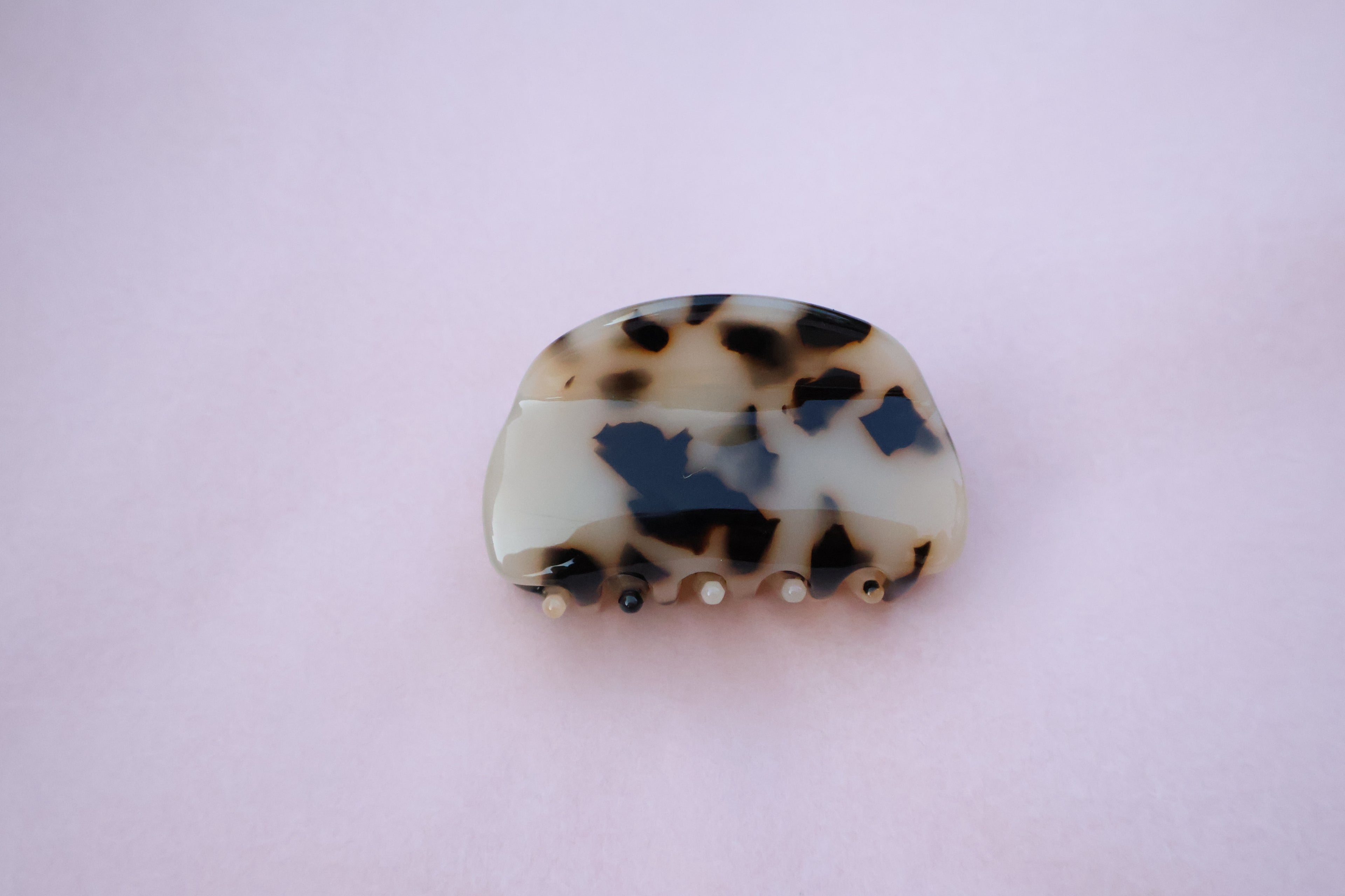 Savanna Medium Claw (2 colours)