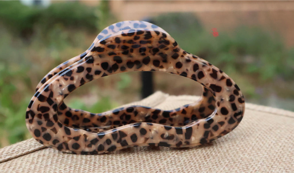 Savanna Oval Claw (3 colours)