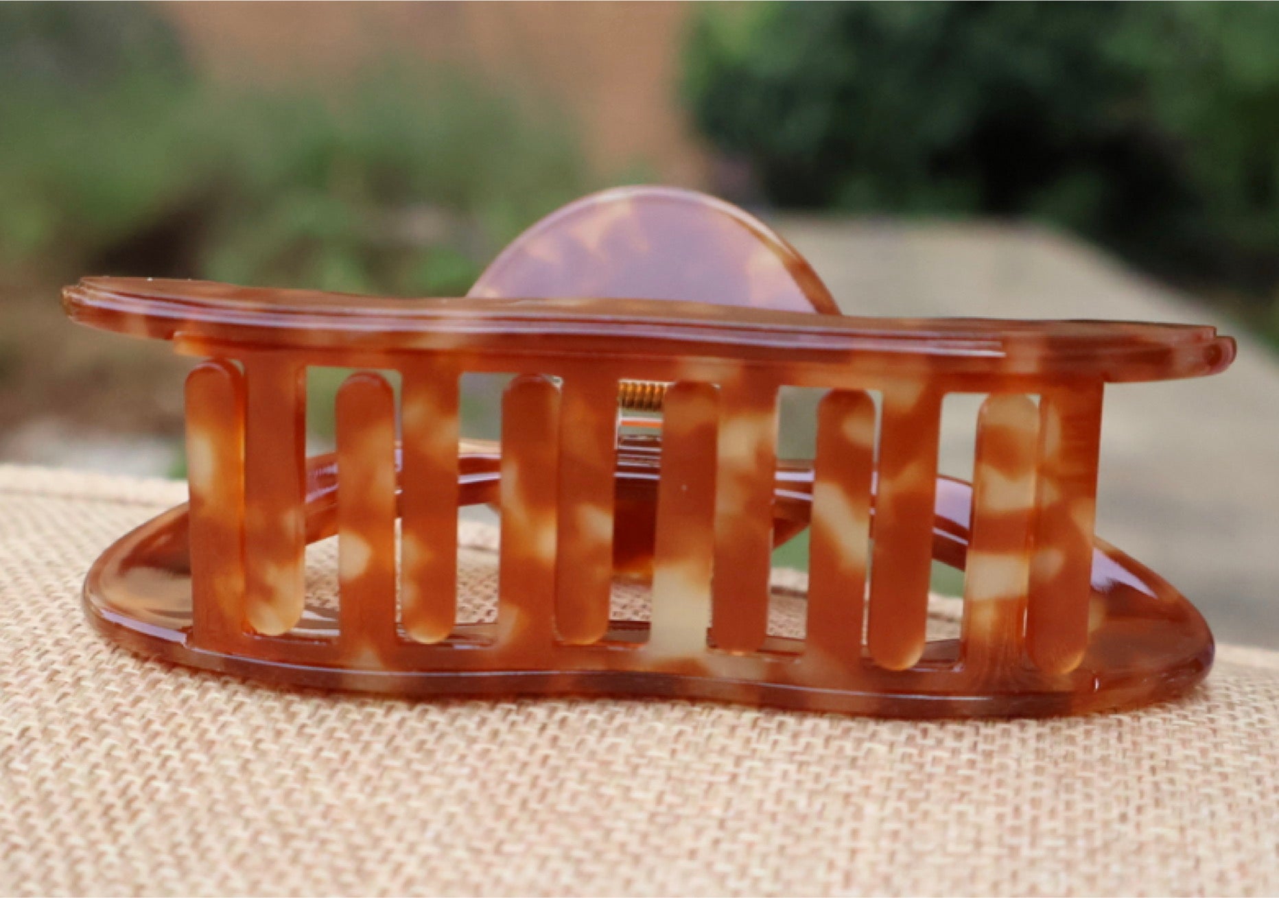 Savanna Oval Claw (3 colours)