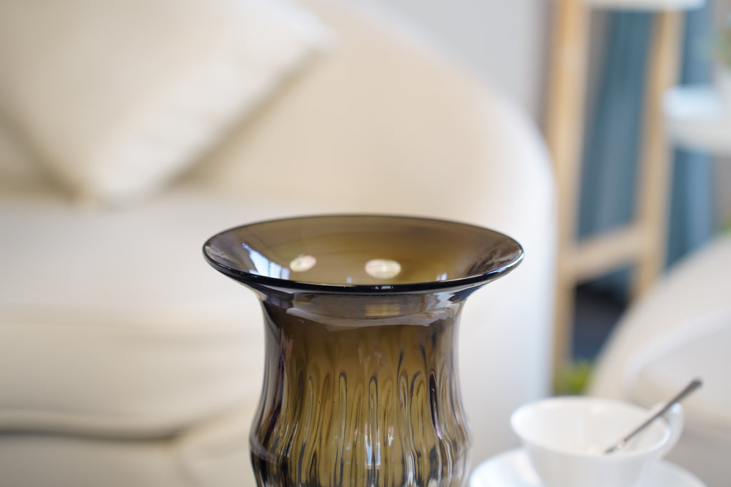 Contour Flared Glass Vase (26 cm)