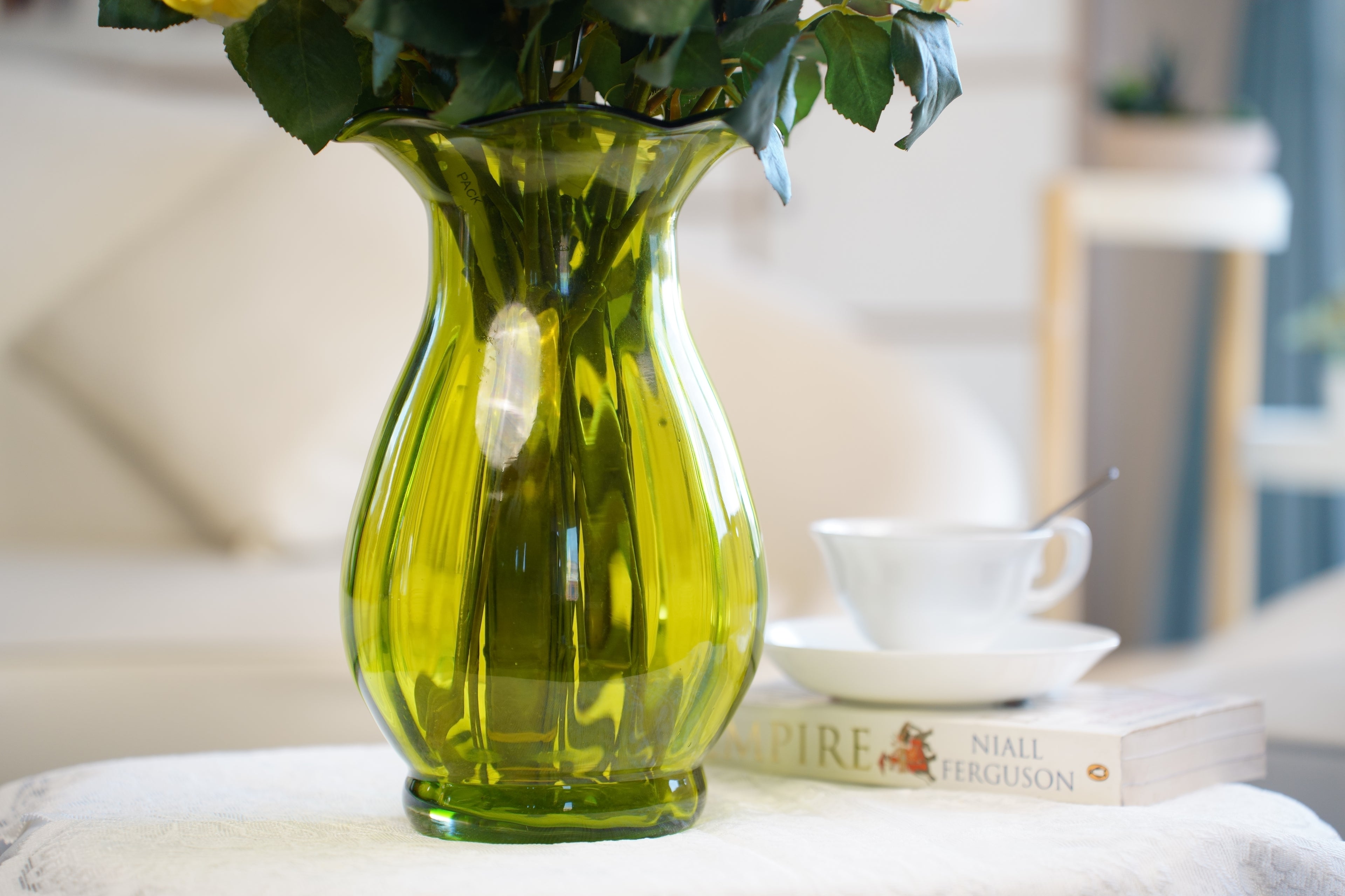 Palais Waved-Rim Glass Vase (2 sizes)