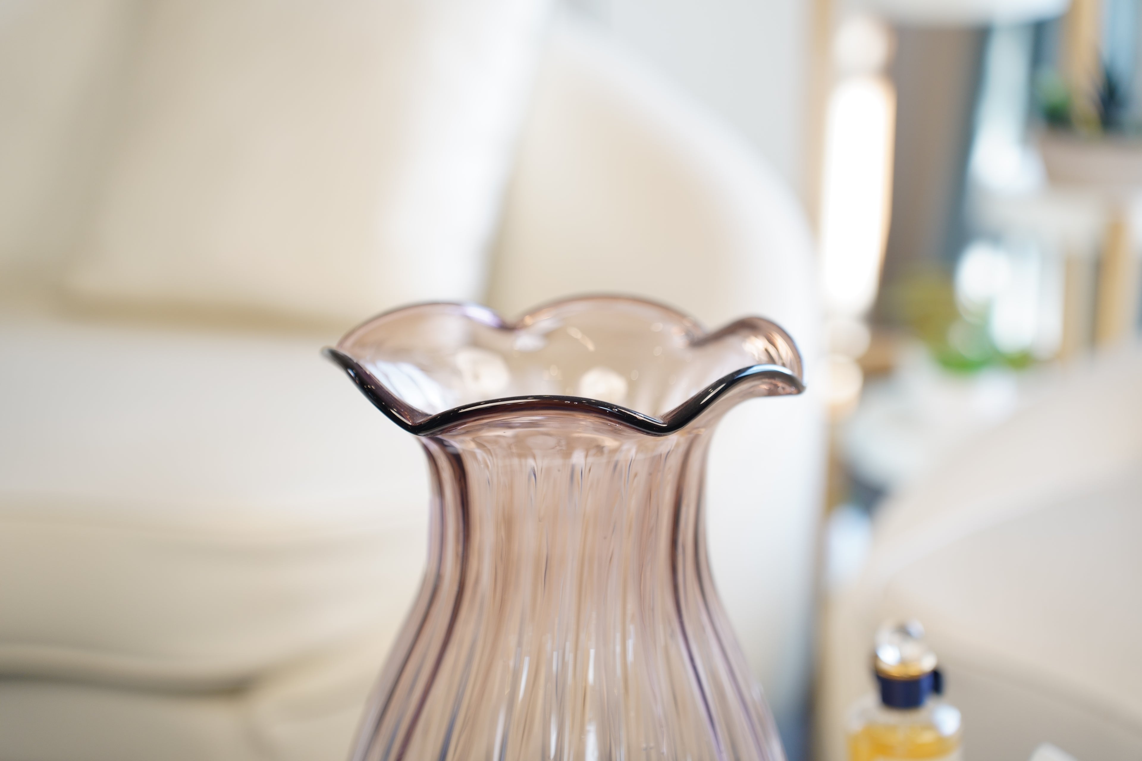 Palais Waved-Rim Glass Vase (2 sizes)