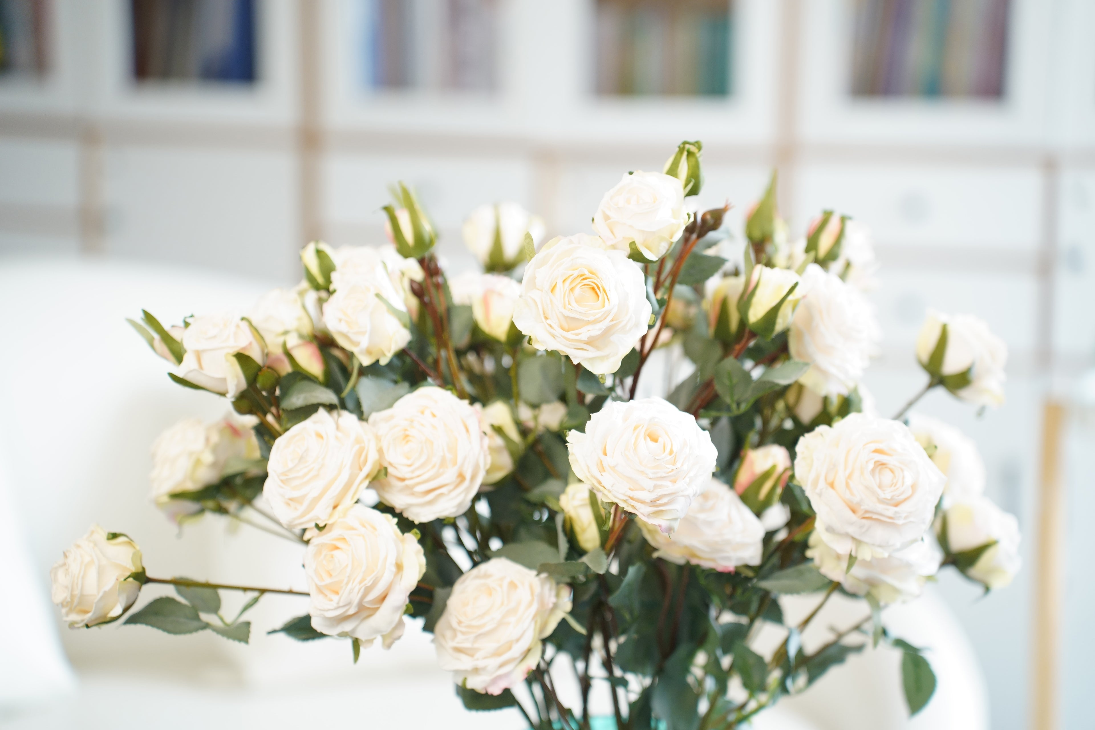 Vintage-Edge Garden Rose Stem, 66cm (6 heads)