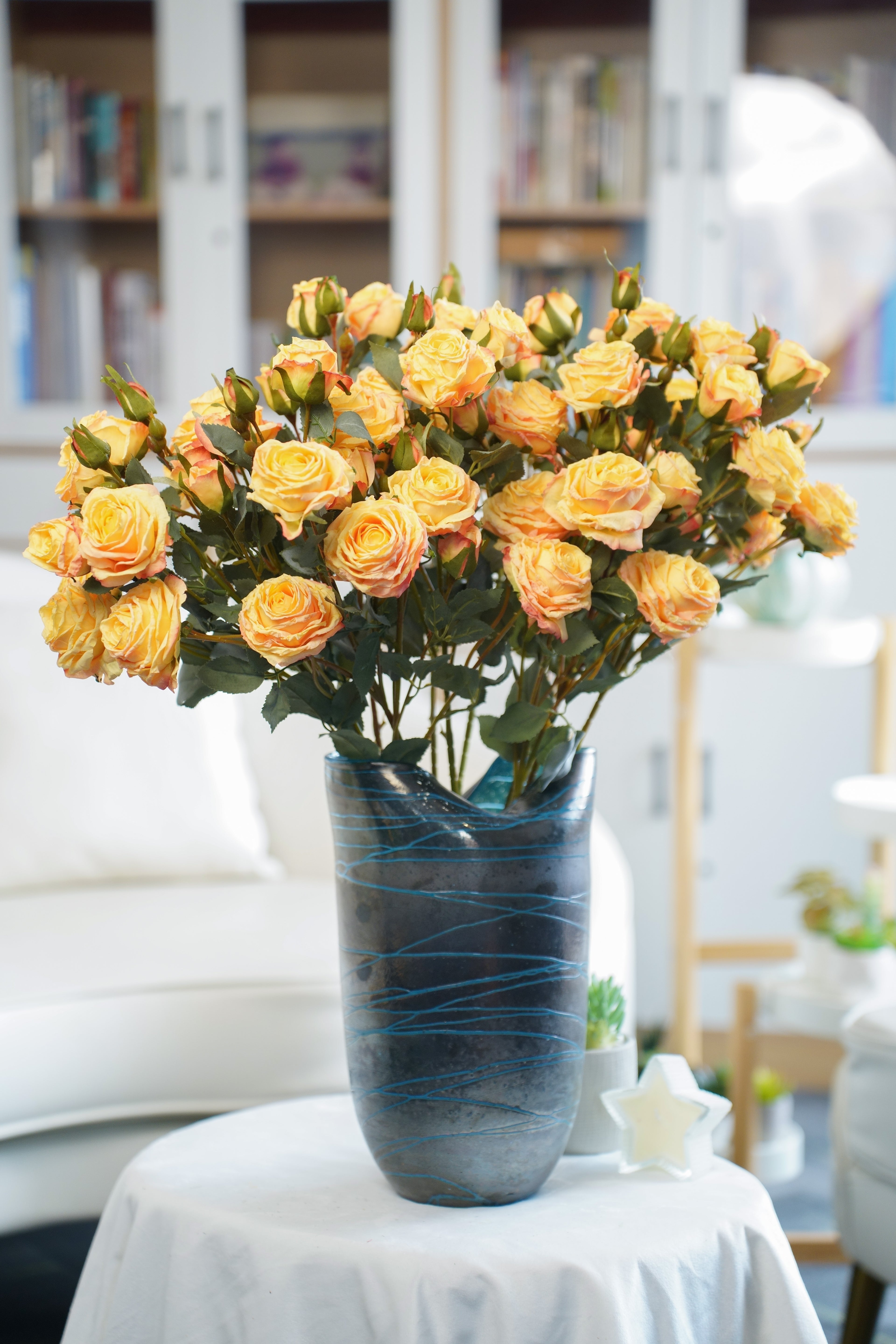 Vintage-Edge Garden Rose Stem, 66cm (6 heads)
