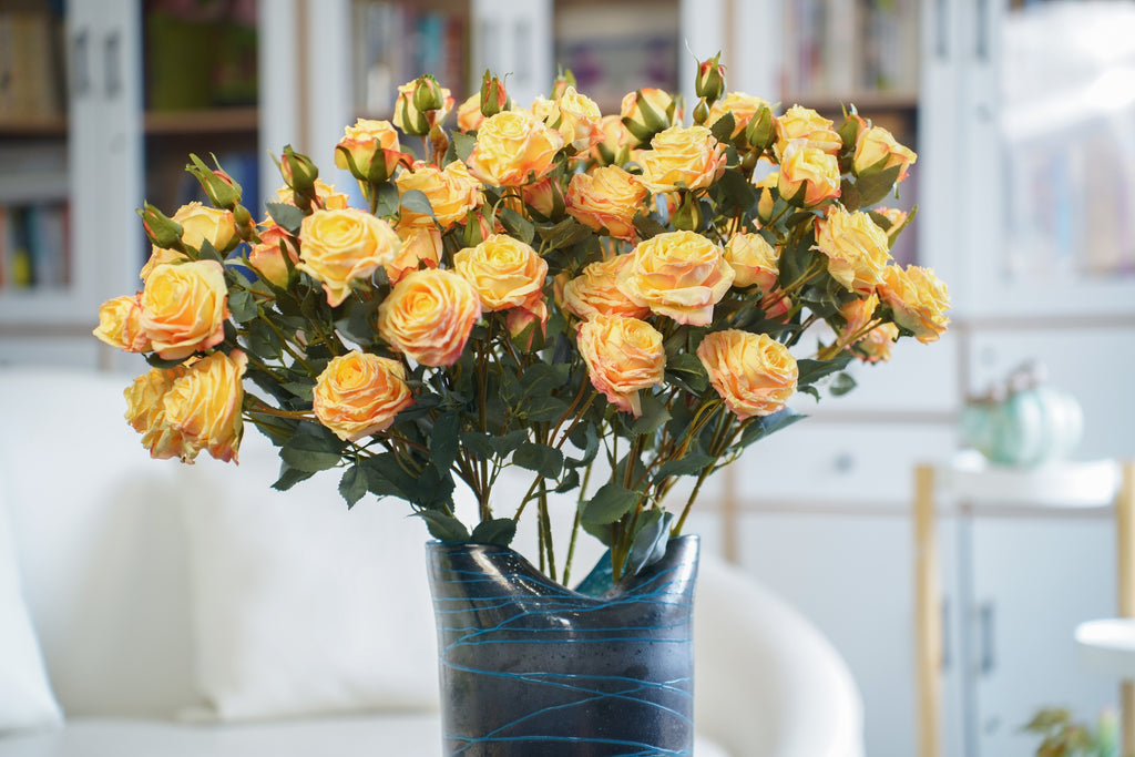 Vintage-Edge Garden Rose Stem, 66cm (6 heads)
