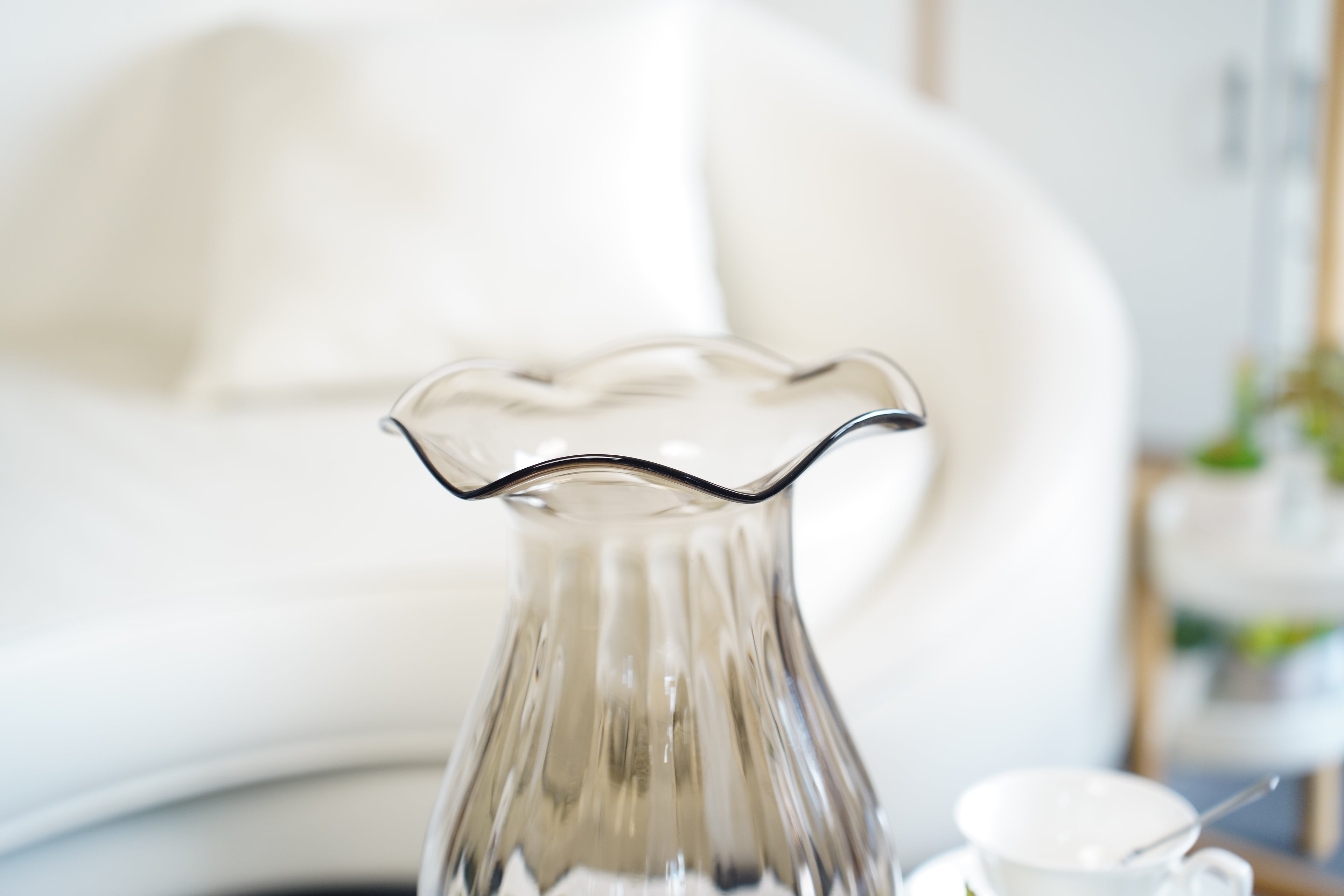 Palais Waved-Rim Glass Vase (2 sizes)