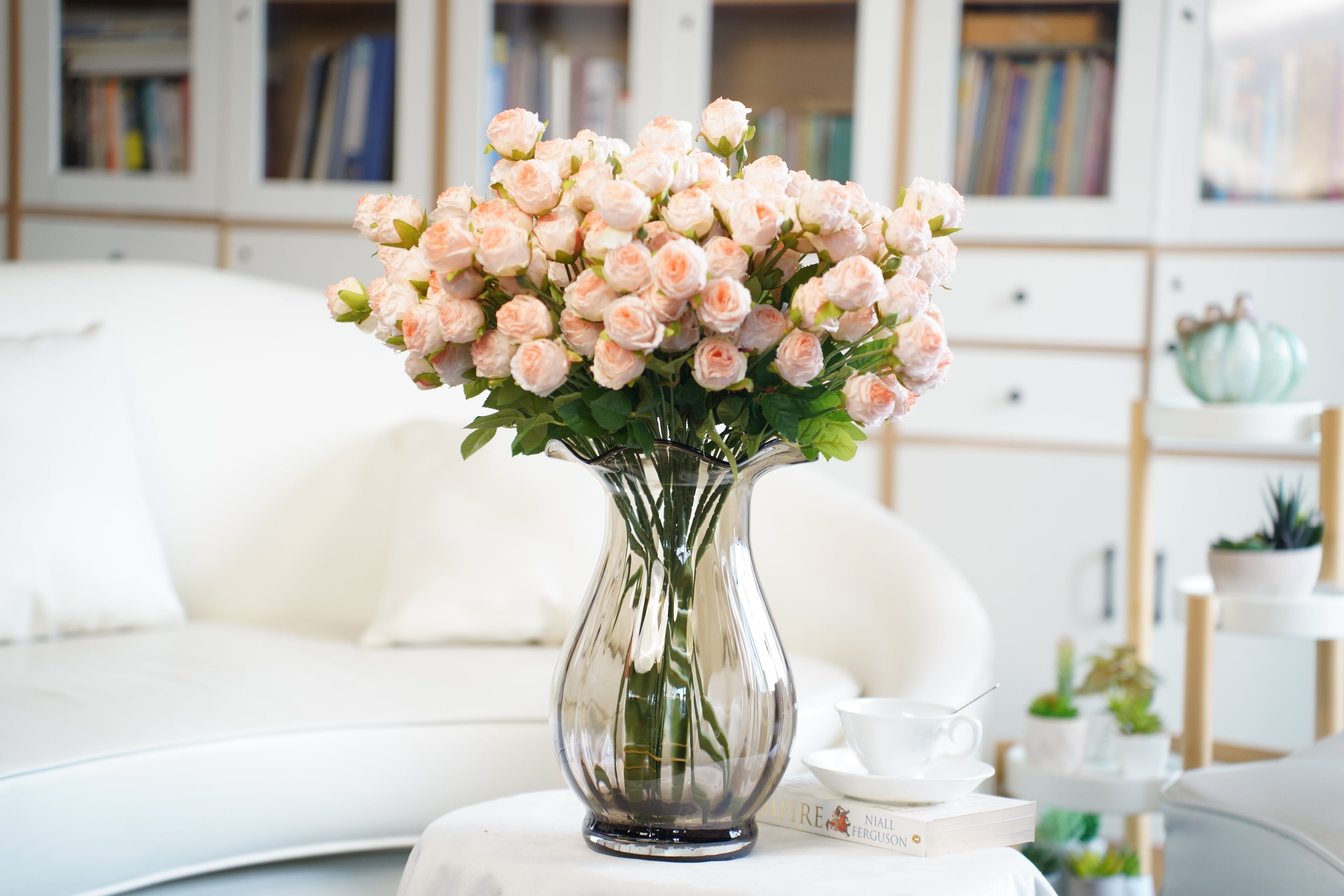 Palais Waved-Rim Glass Vase (2 sizes)