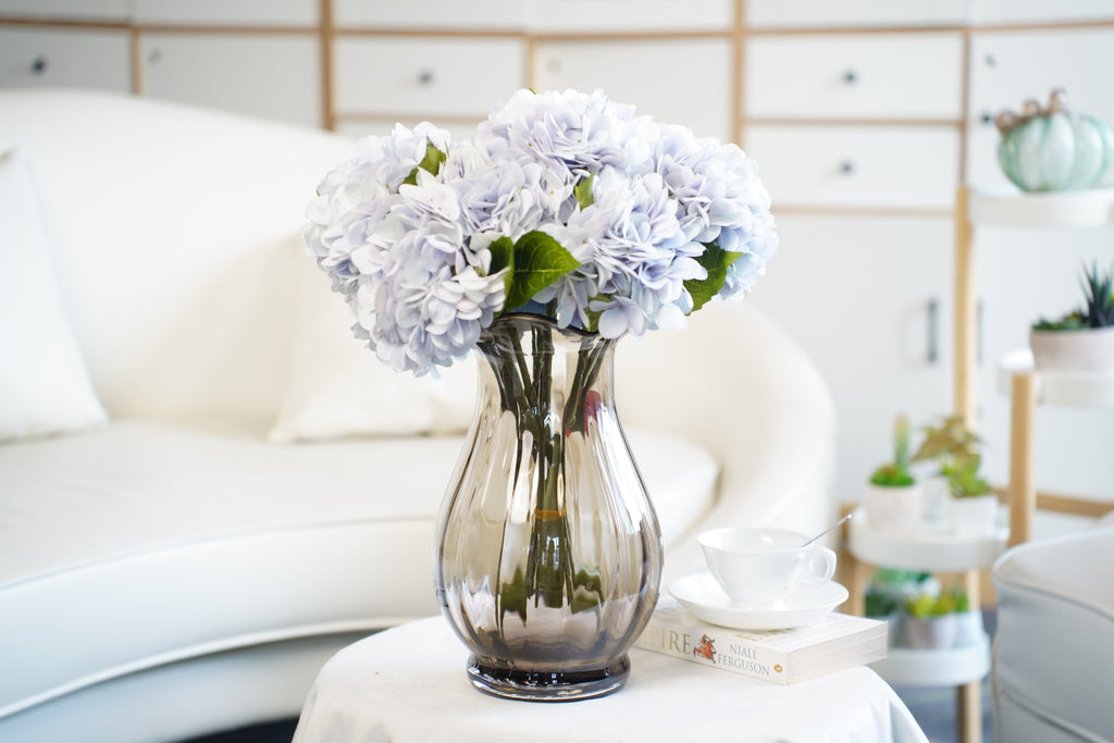 Palais Waved-Rim Glass Vase (2 sizes)