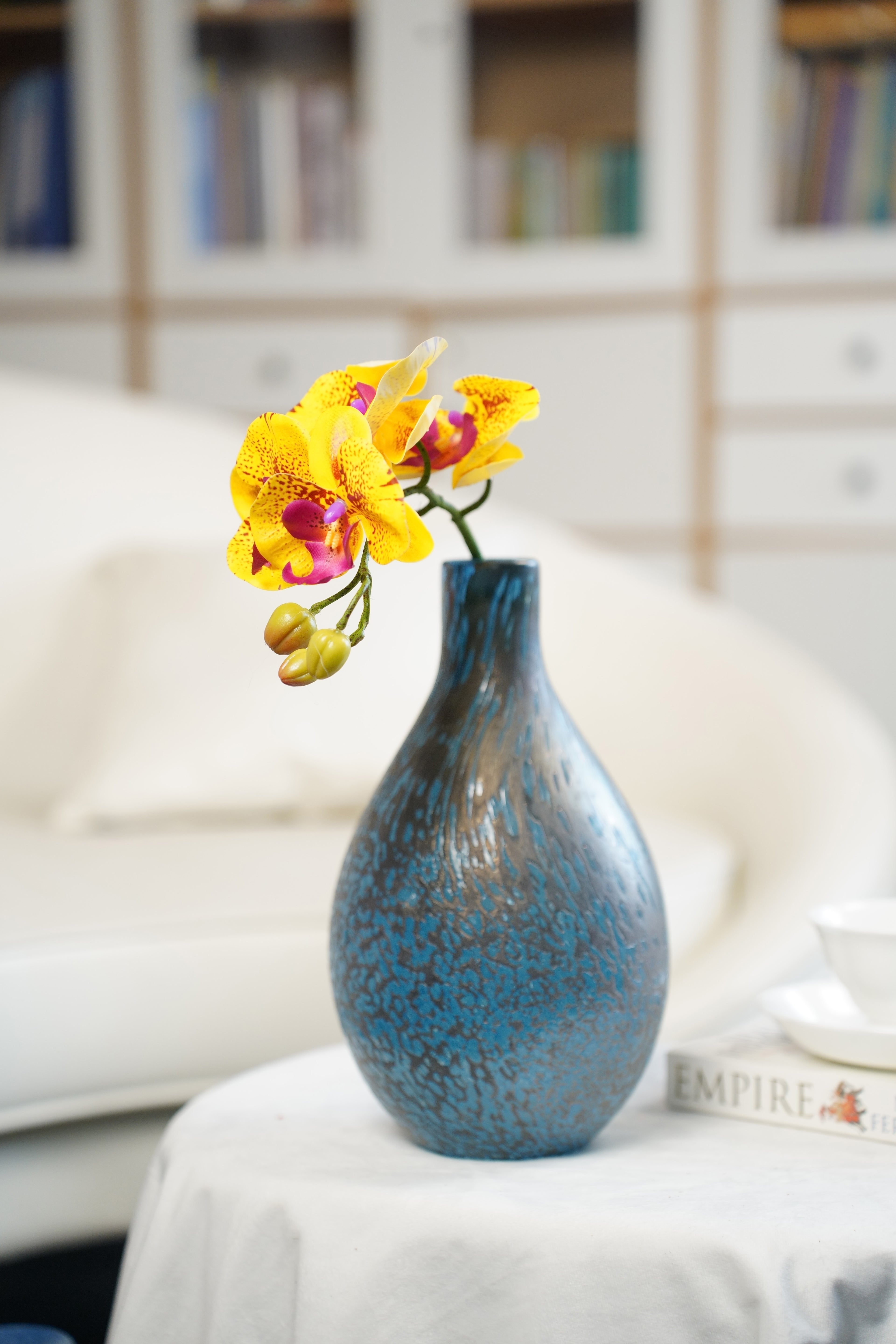 Petite Phalaenopsis Orchid Stem, 45 cm (5 heads)